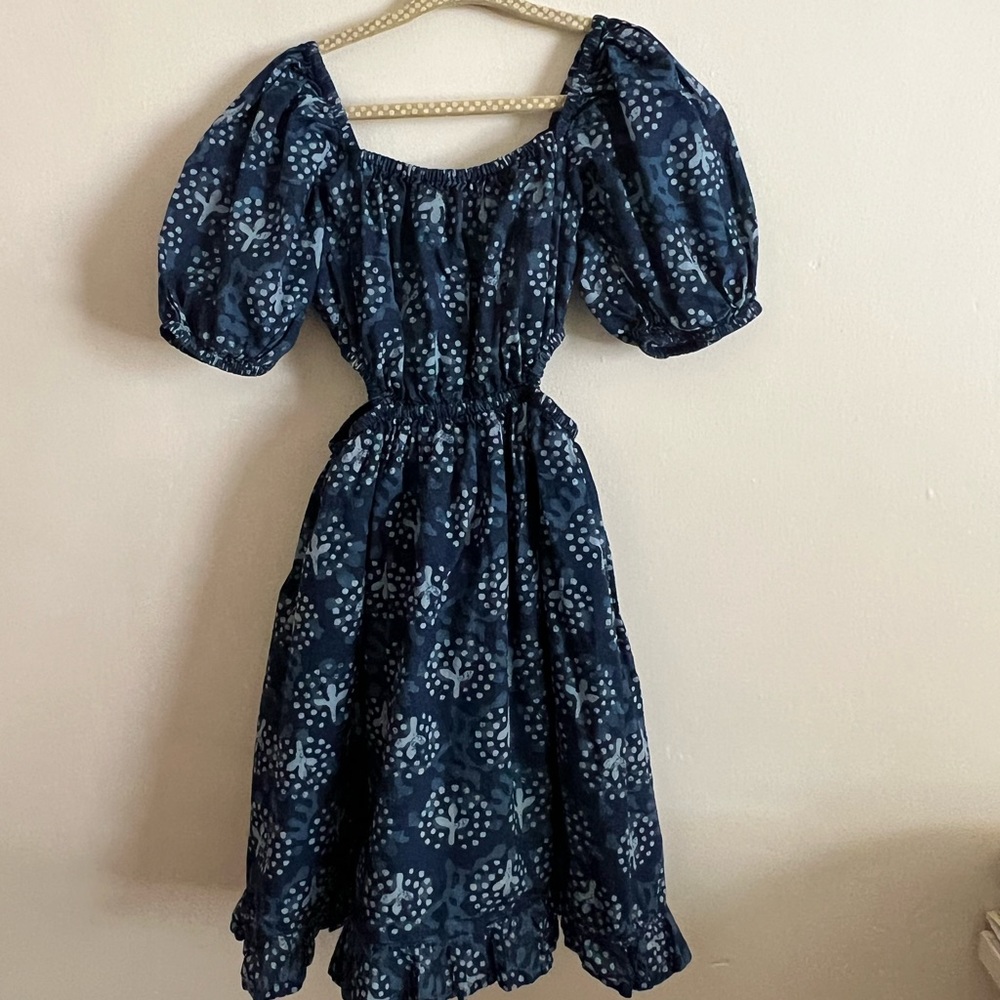 Zara Girls cutout puff sleeve cutout dress in size 7